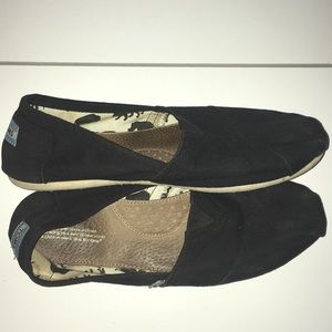 Toms